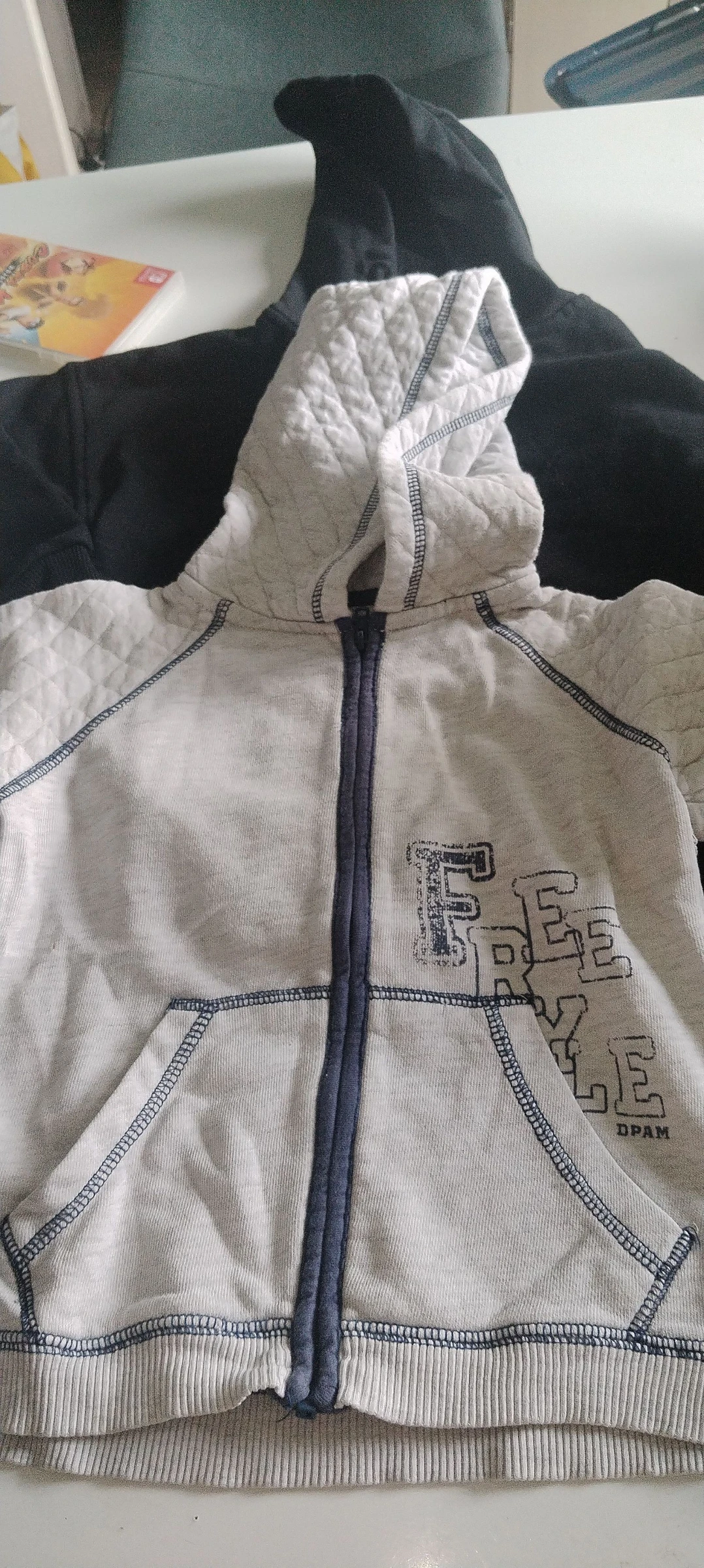Verkoop set van vest maat 4 jaar – photo 3
